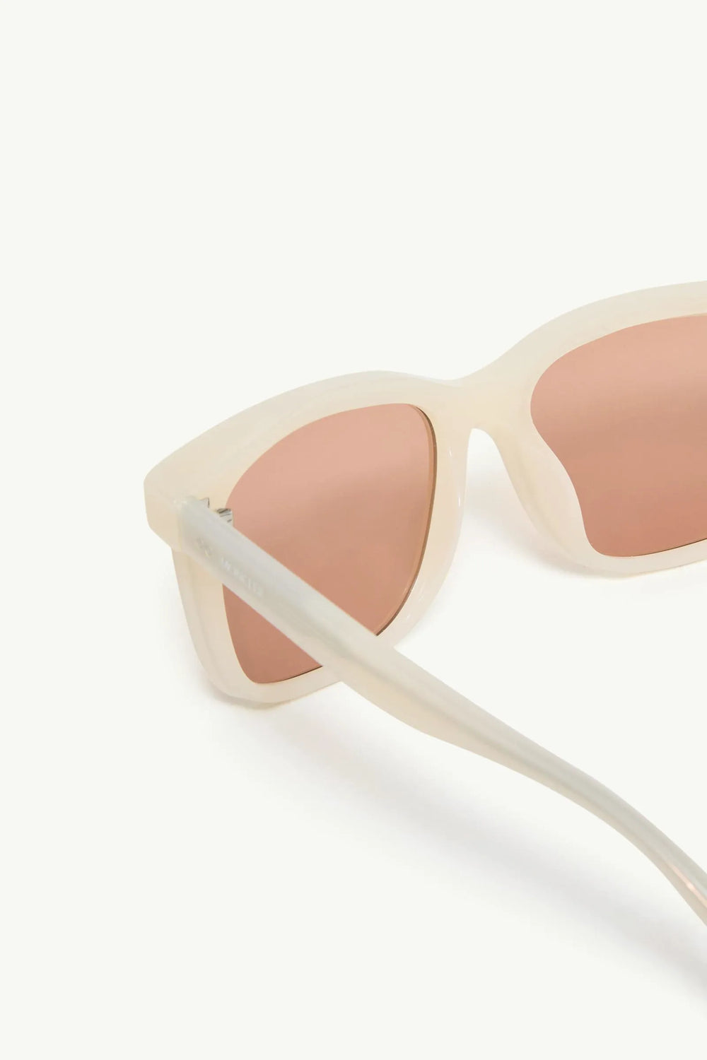 Shiny Opaline Vanilla